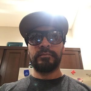 Meet your Posher, Victor